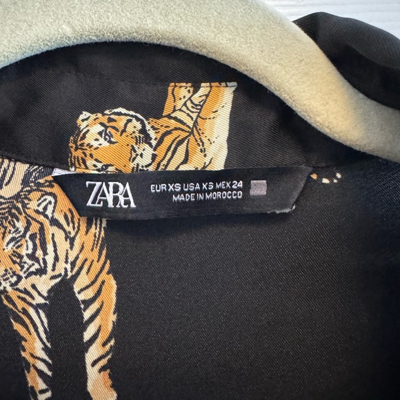 Oversized button up - Picture 3 of 5